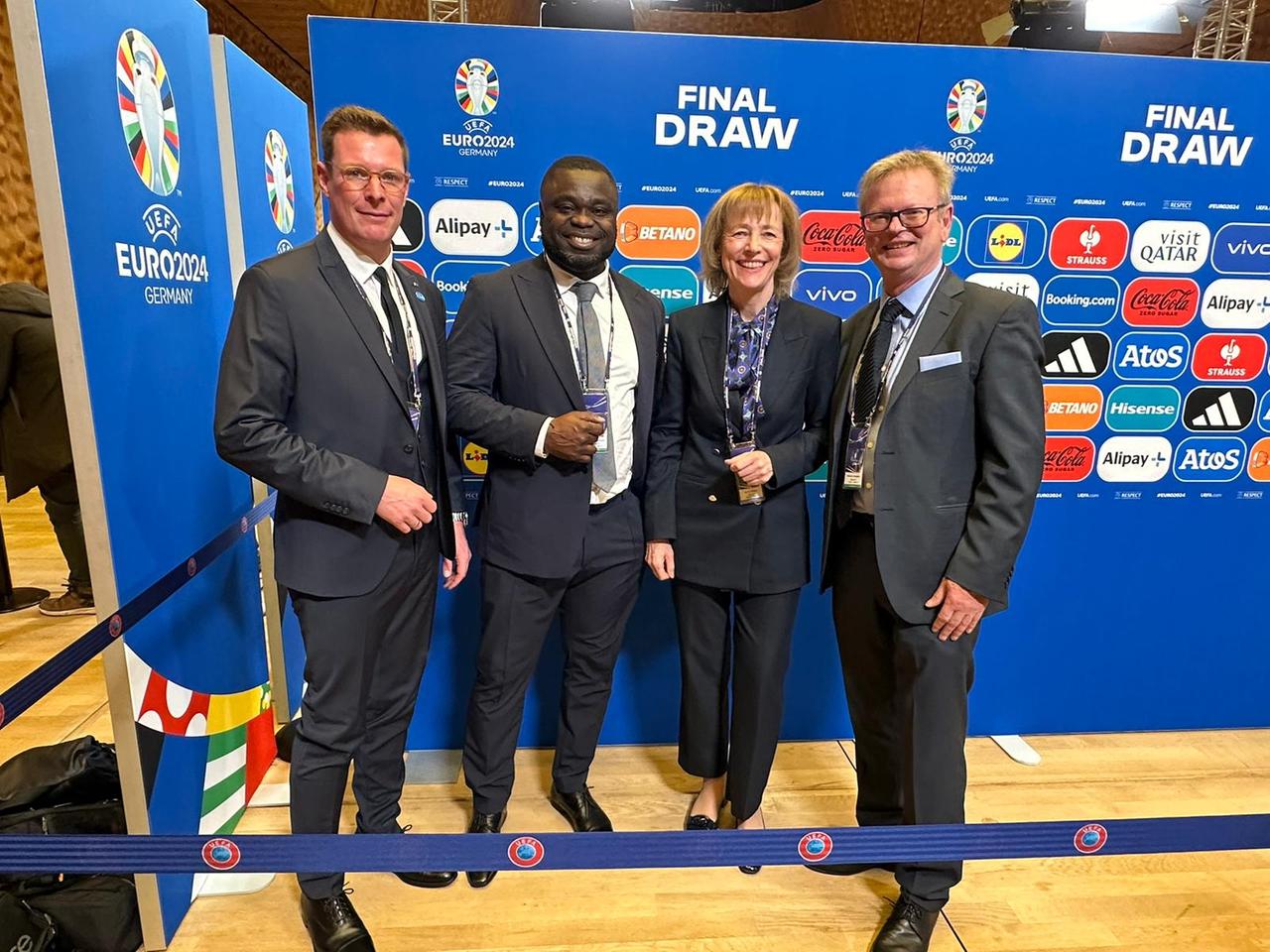 Julius Leberl, Gerald Asamoah, Karin Welge, Markus Schwardtmann (v.l.)
