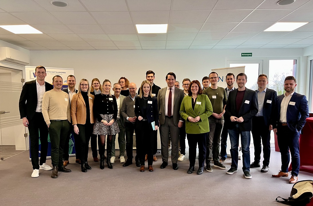 Gruppenbild aller Teilnehmern