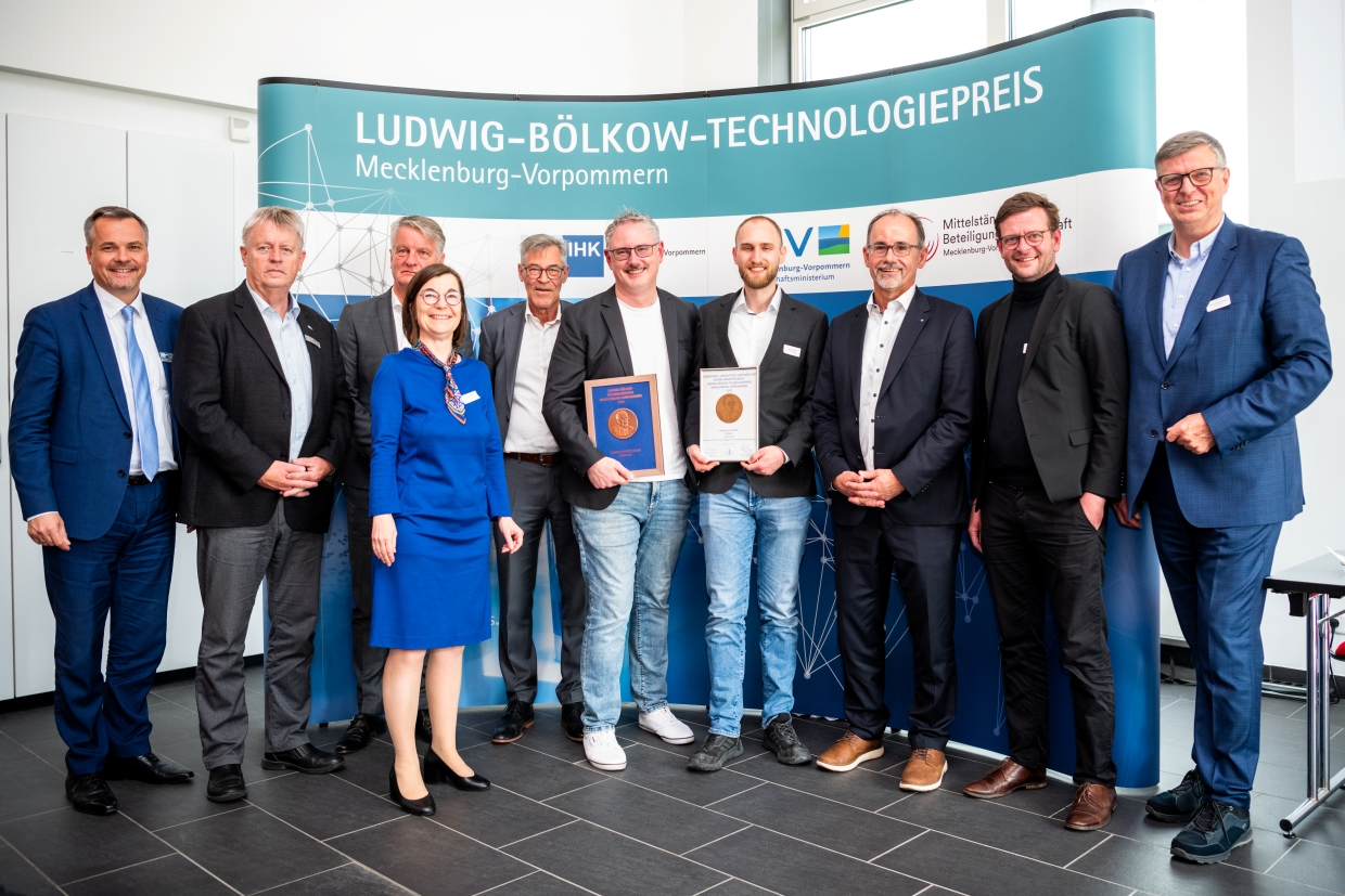 Gruppenbild mit den Gewinnern des Ludwig-Bölkow-Preises