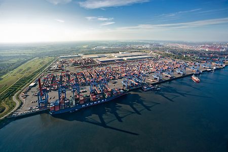 HHLA-Container-Terminal Altenwerder im Hamburger Hafen