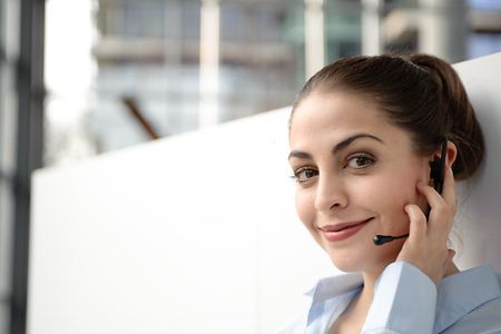 Frau mit Headset