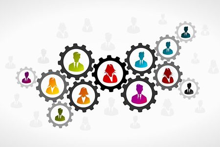 Figuren in Zahnr&auml;dern positioniert