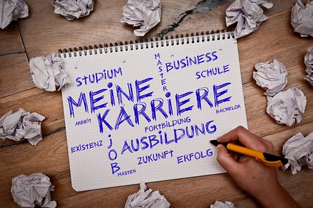 "Meine Karriere" aufgeschrieben auf einem Zeichenblock