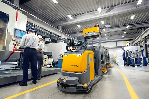 Jungheinrich-Transportsystem EZS 350a