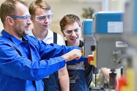Ausbildung_AdobeStock_203770403