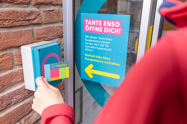 Tante-Enso-Markt-Tuer