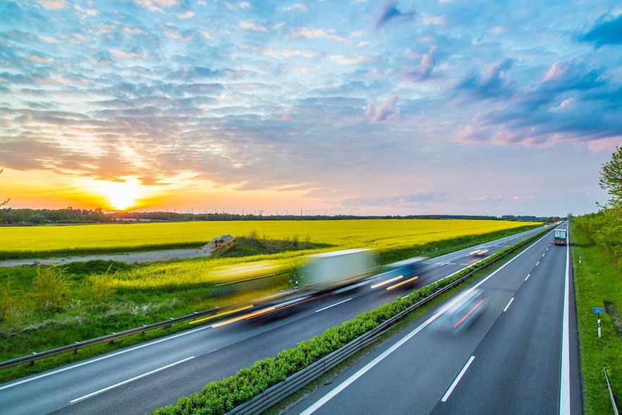 Autobahn Sonnenuntergang