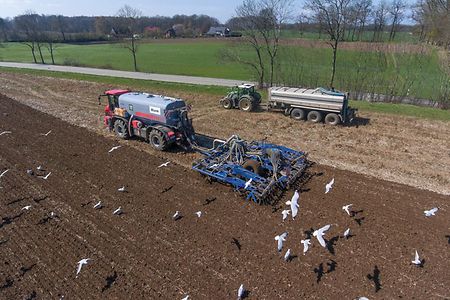 Luftbild von Blunk-Maschinen auf dem Feld