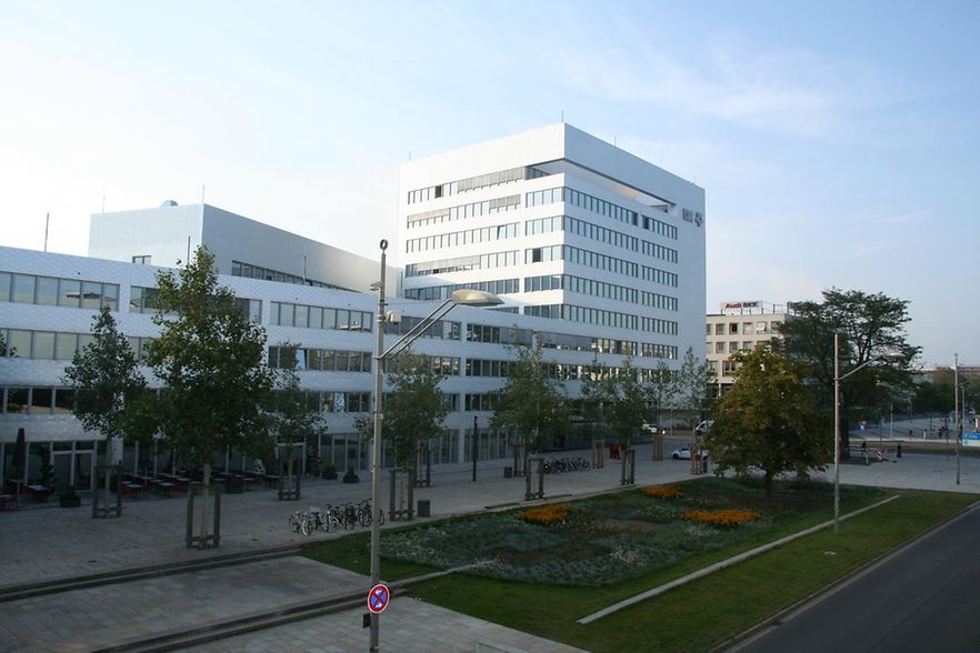 Blick auf den Nordkopf Tower in Wolfsburg.