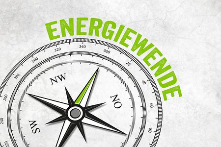 Kompassnadel steht auf "Energiewende"