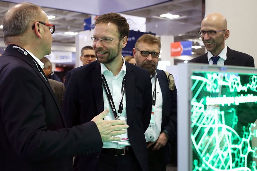 PhotonicsWest2019_Inet_NurOwi