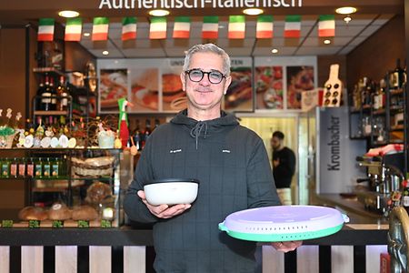 Der L&uuml;becker Gastronom Pietro Buonamassa setzt auf das Mehrweggeschirr des Anbieters Vytal, das es auch f&uuml;r Pizzen gibt.
