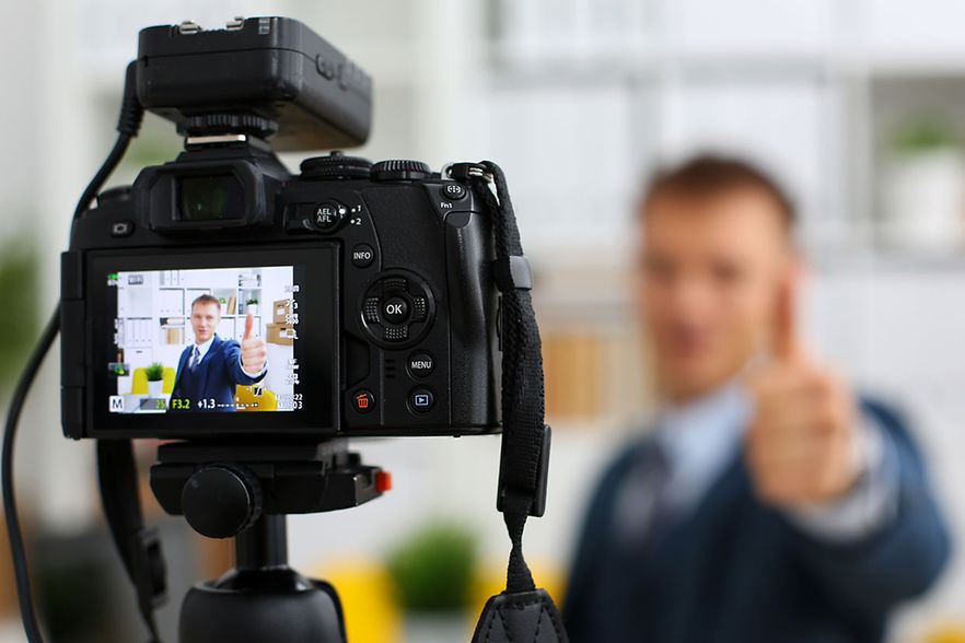 Foto_Video_Aufnahme_Unternehmer_H_Ko_shutterstock_Inet