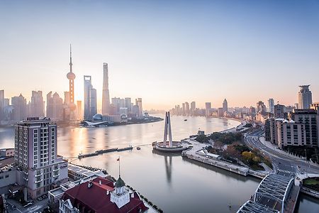 Shanghai Panorama mit Sonnenaufgang 