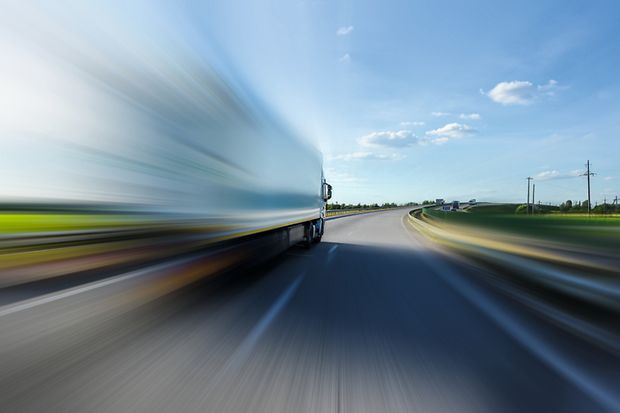Track in motion blur (26411 web)