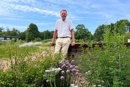 Stefan Sch&uuml;tt im Garten der Sinne