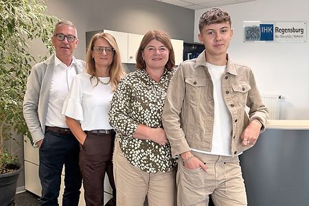 Team der IHK-Gesch&auml;ftsstelle in Cham