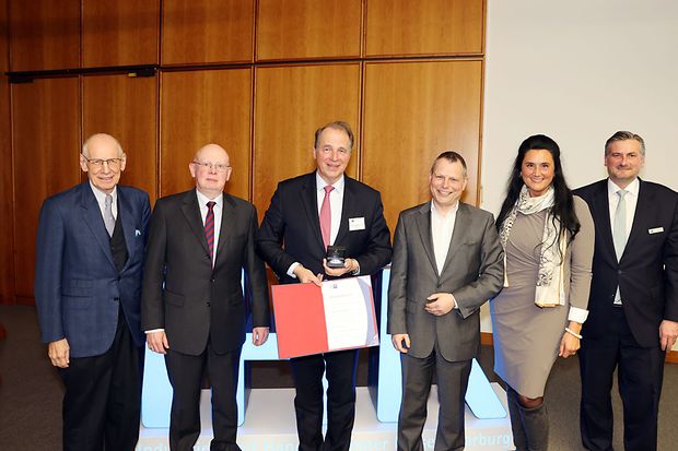 Die Vollversammlung hat J&ouml;rg Ludwig Jordan die Ehrenpr&auml;sidentenw&uuml;rde verliehen.