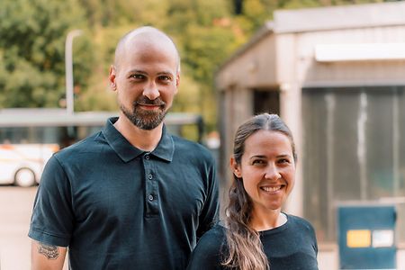 Eva-Maria Wittl, Gesch&auml;ftsf&uuml;hrerin der Wittl Bus & Reise GmbH, und Sebastian Wittl