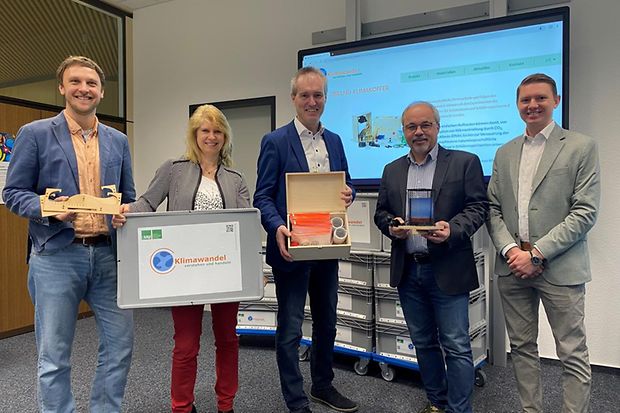 Regionalversammlung finanziert zw&ouml;lf Klimakoffer f&uuml;r Schulen