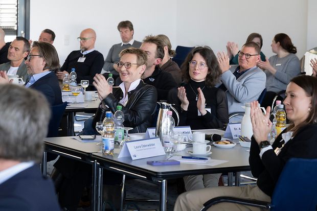 Konstituierende Sitzung der Vollversammlung der IHK Darmstadt mit Wahl des Präsidenten und des Präsidiums