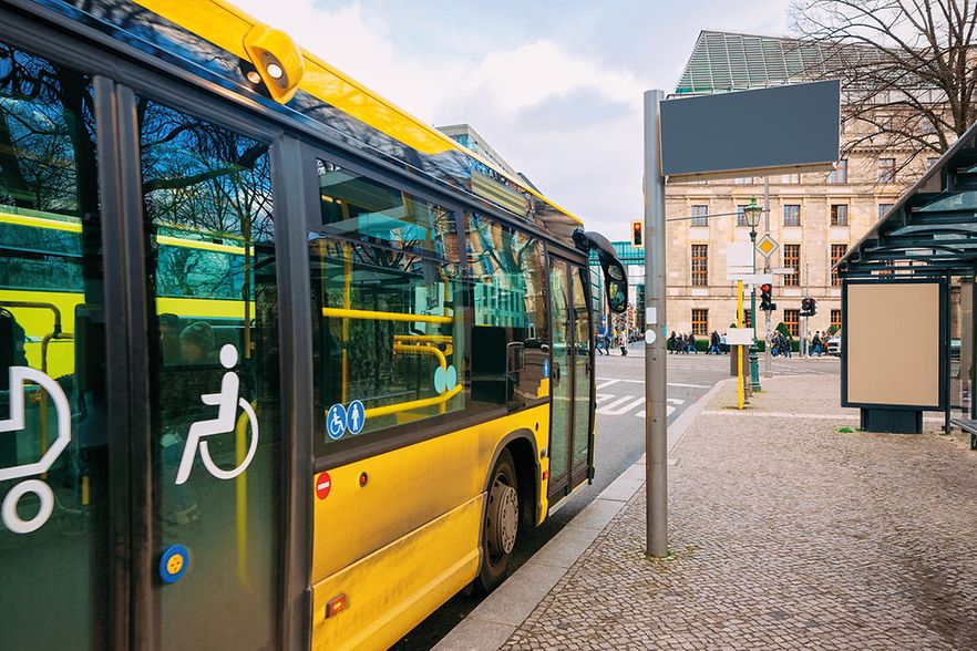 Gelber Bus