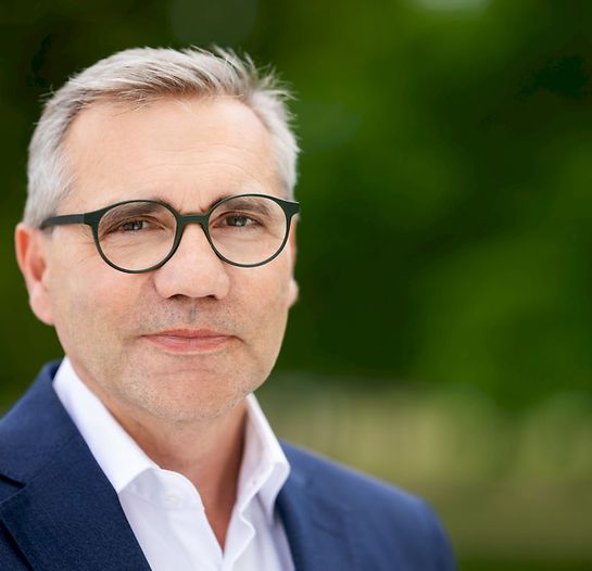 Porträtfoto Robert Erdmann