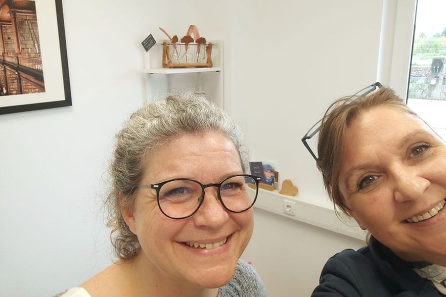 Veronika Pommer mit Gesch&auml;ftsf&uuml;hrerin Tanja Gehm