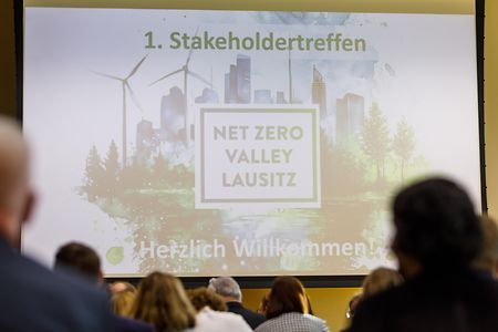 AF_NetZero_47022