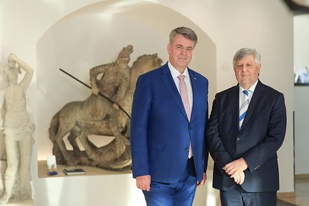 IHK-Hauptgesch&auml;ftsf&uuml;hrer Andr&eacute; Rummel und IHK Pr&auml;sident Klaus Olbricht (v.l.)