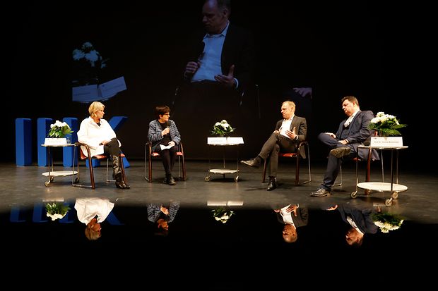 Podiumsdiskussion