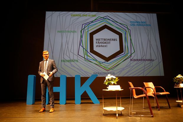 Sascha Gläßer, Präsident der Industrie- und Handelskammer Halle-Dessau bei seiner Rede