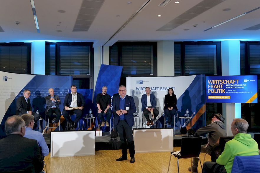 IHK-Wahlforum Wie wird Deutschland wieder wettbewerbsf&auml;hig?" am 27.01.2025