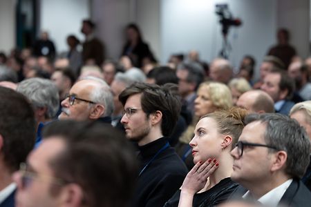 Das Publikum w&auml;hrend des Wahlforums. 