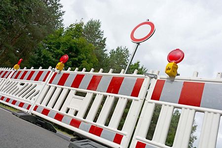 Baustelle_Strasse_DesignRage_shutterstock_Inet