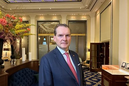 Portr&auml;t des gesch&auml;ftsf&uuml;hrender Direktors vom Excelsior Hotel Ernst, Georg Plesser