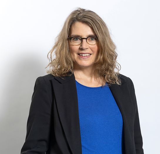Symbolbild Portrait Dr. Sarah Schniewindt