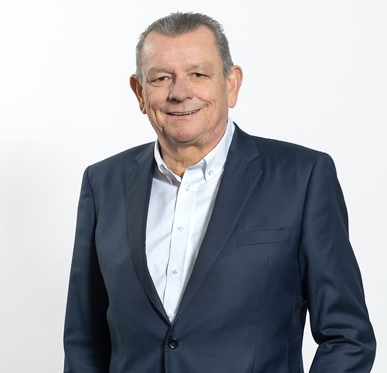 Symbolbild Portrait Jürgen Wolfgang Kirchhoff