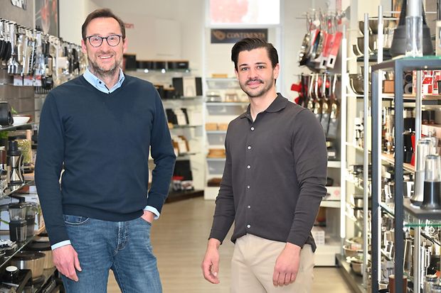 Martin Ehleben und Enrico Studt im Gespr&auml;ch im Gesch&auml;ft.
