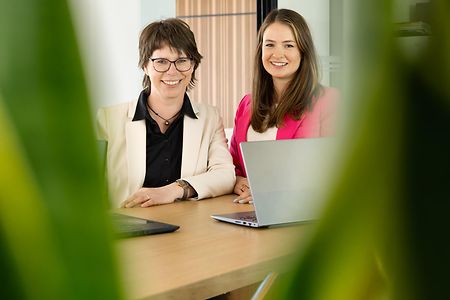 Karen B&ouml;hle und Nina Kortner
