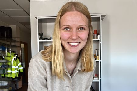 Kea Aye im Ingenieurb&uuml;ro Altn&ouml;der