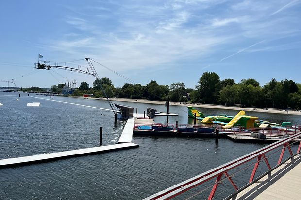 Eine Wassersportanlage auf der Warnow