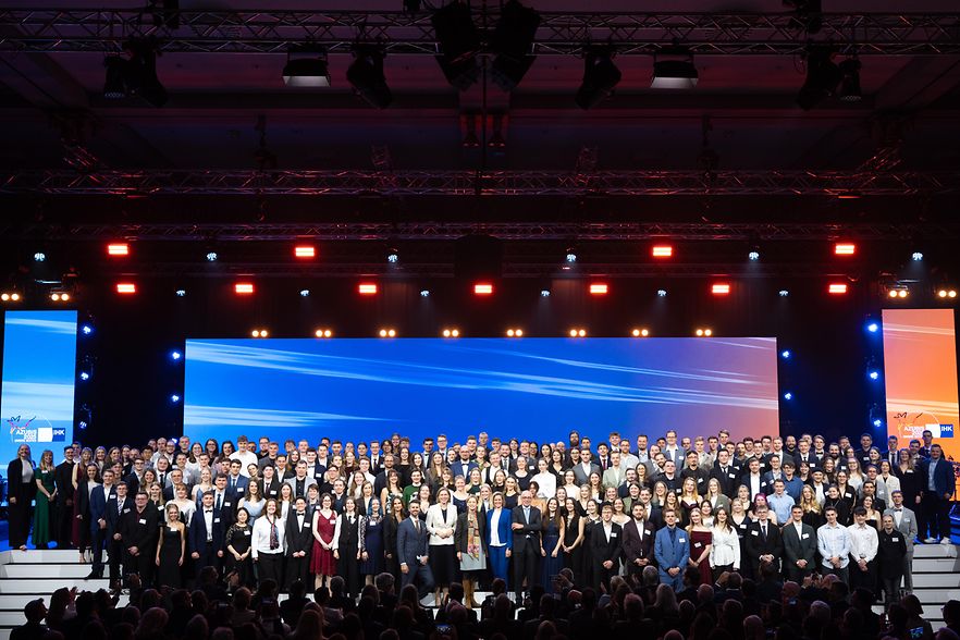 Alle Besten Azubis aus ganz Deutschland bei der Bundesbestenehrung 2025 in Berlin