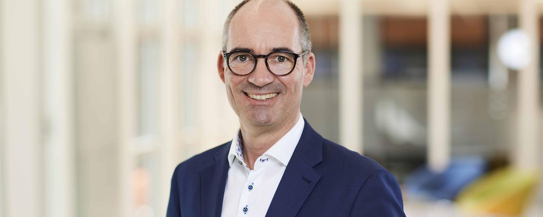 Mann mit Brille