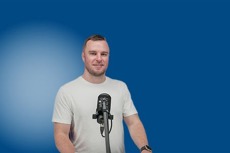 Kevin Tewe ist Gesch&auml;ftsf&uuml;hrer der Agentur "ALL IN", die sich auf Influencer-Marketing spezialisiert hat. 