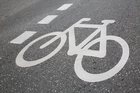 Fahrradmarkierung auf Stra&szlig;e