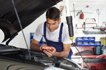 Automechaniker