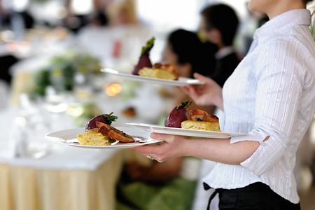 Essen wird serviert